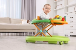 Apakah Penggunaan Baby Walker Masih Diperlukan?